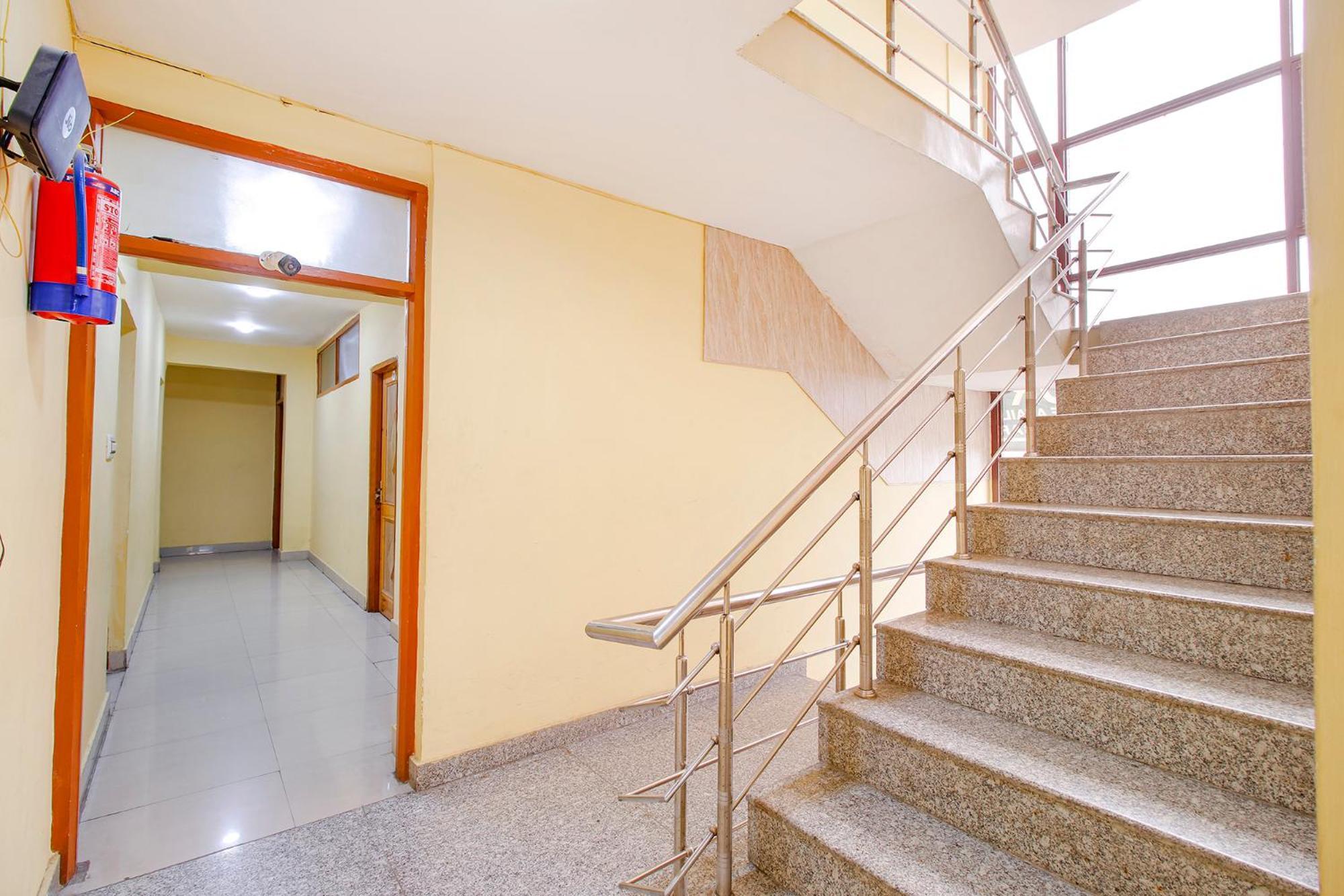Fabhotel Grand Comforts Haidarpur Exterior foto